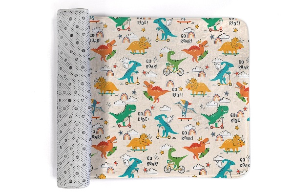 Kinderteppich Dinosaurier auf Fahrzeugen