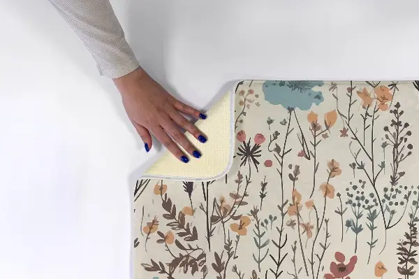 Teppich modern Blumen und Blätter