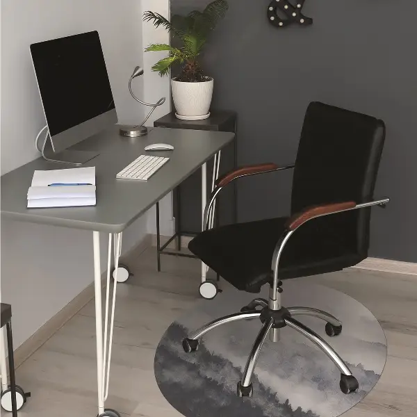 Bürostuhlunterlage Berge im Nebel